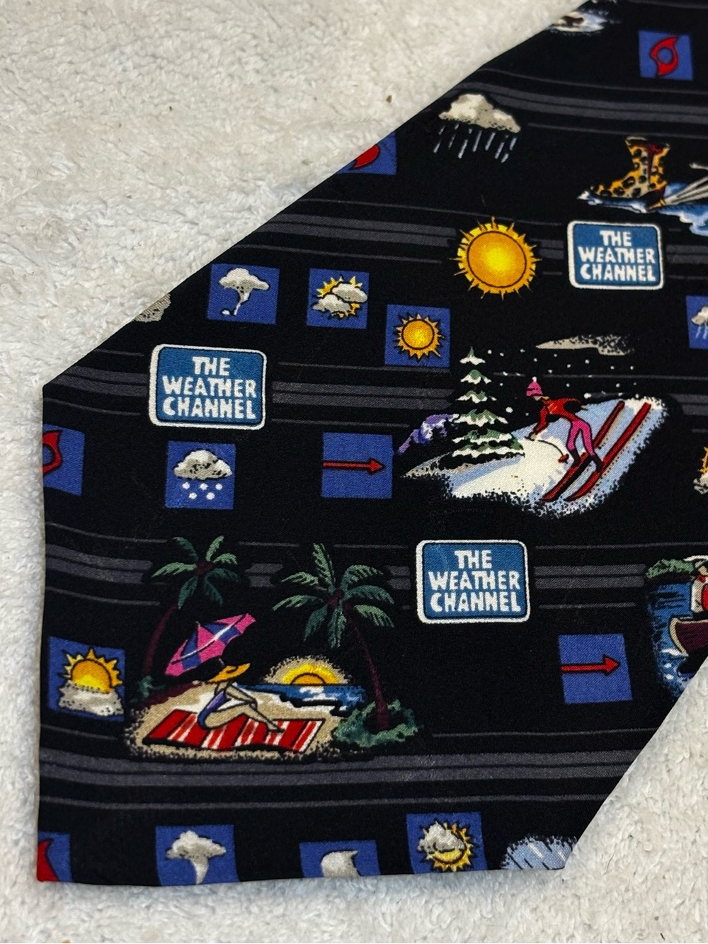 Brand New Stylish Vintage Tie By Nicole Miller - If You Love The Weather …..